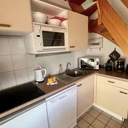 Apartment Cozy With View *