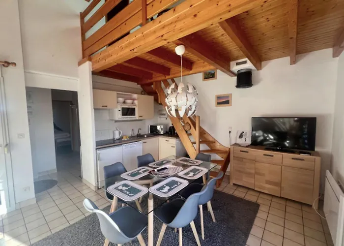 Cozy With View Apartment