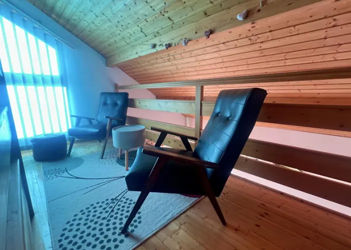 Cozy With View Apartment *